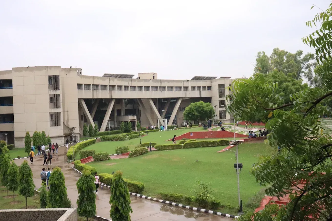 Delhi Technological University campus building